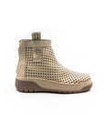 Perforated boots, cream color.