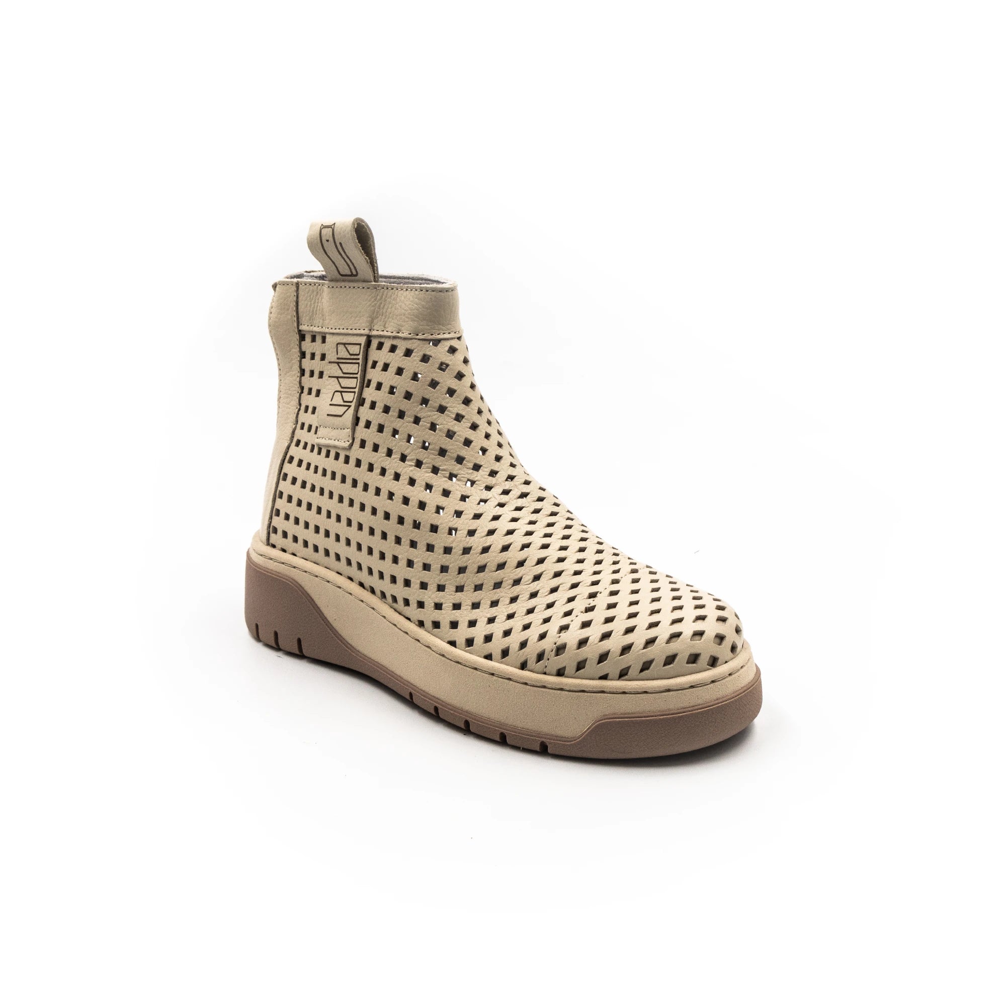 Perforated boots, cream color.