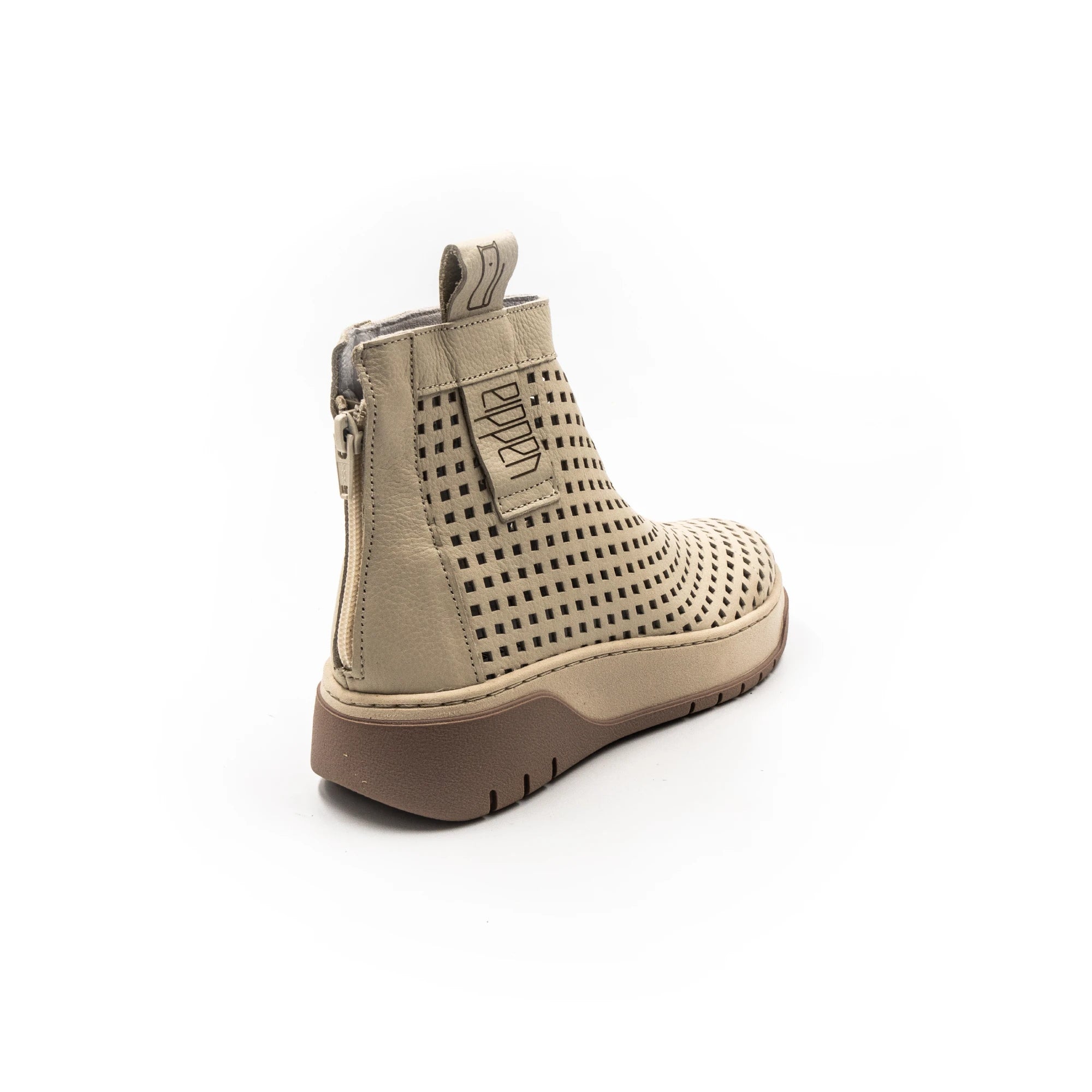 Perforated boots, cream color.
