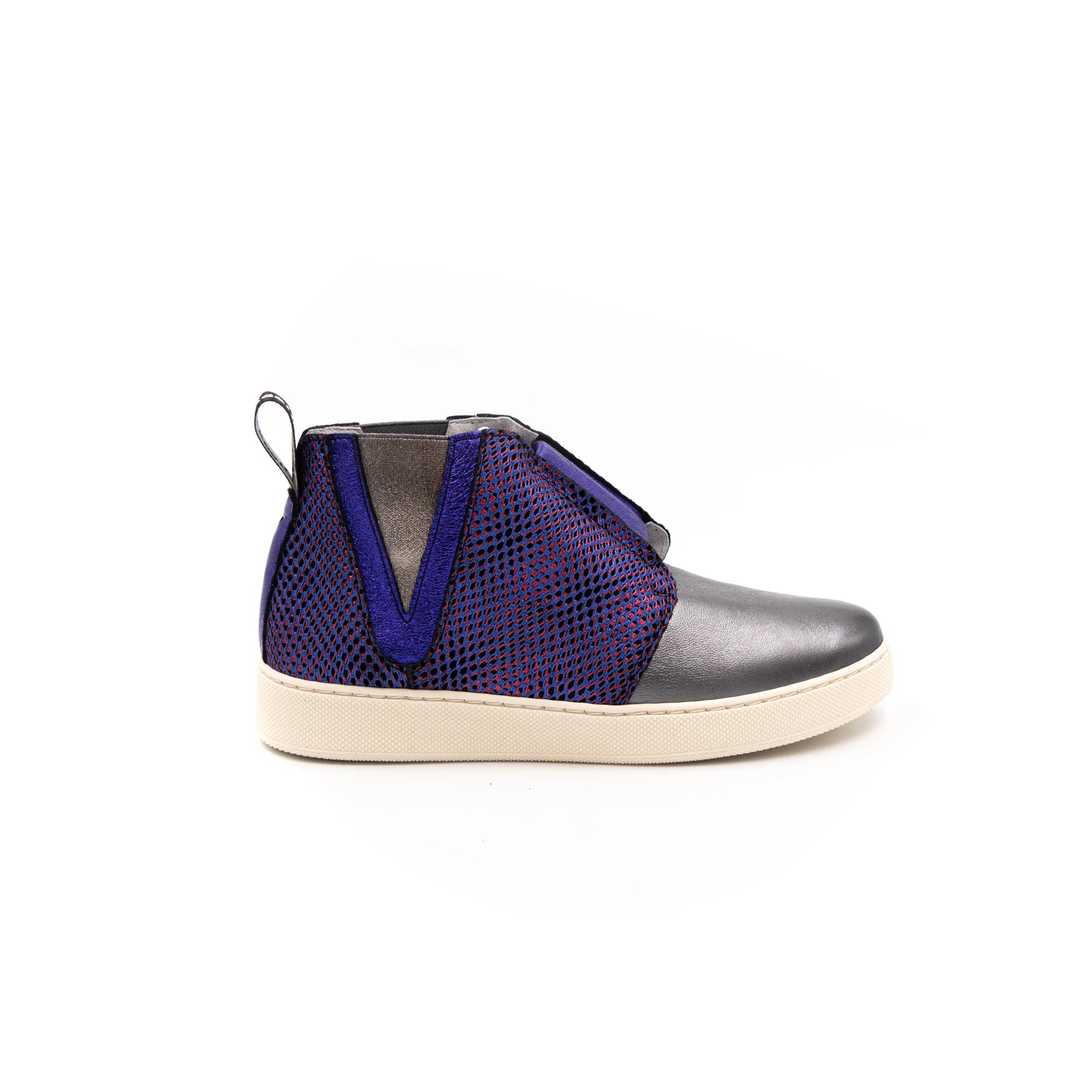 Sneakers without laces in shades of purple and silver.