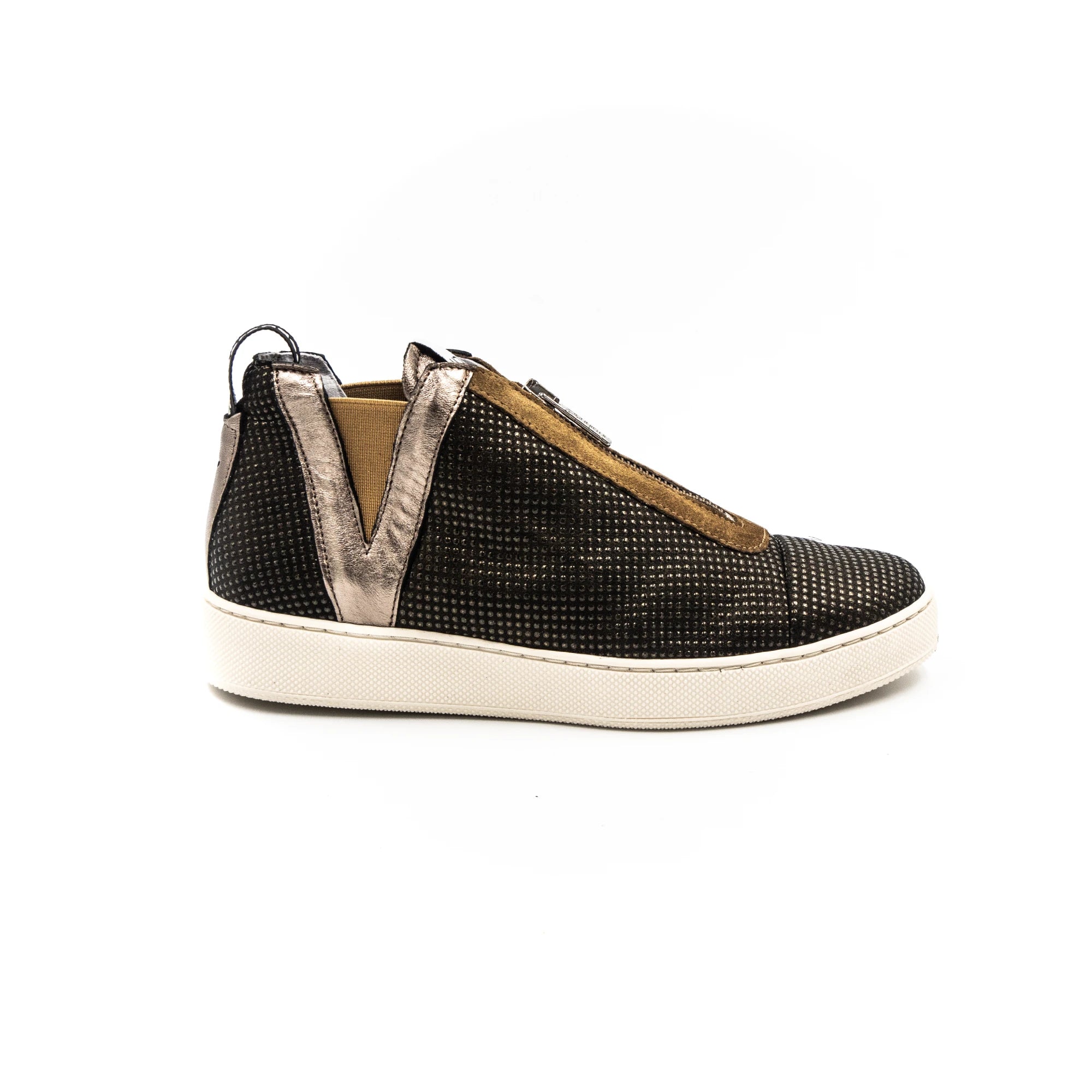 Sneakers with zipper, in gold and metal colors.