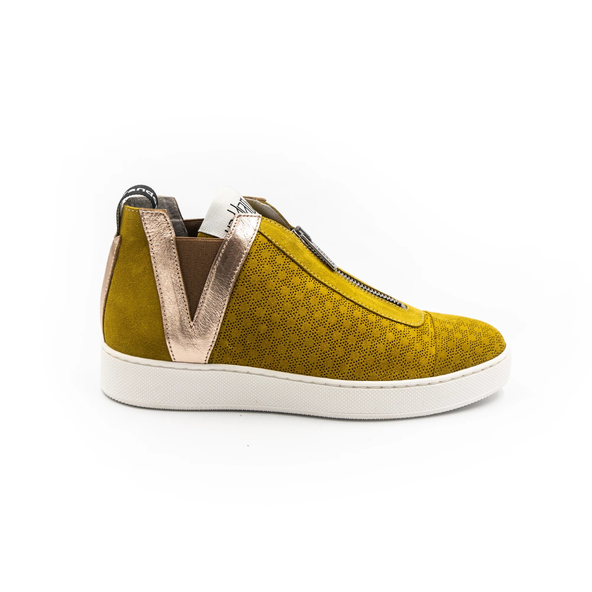 Sneakers with zipper, in yellow.