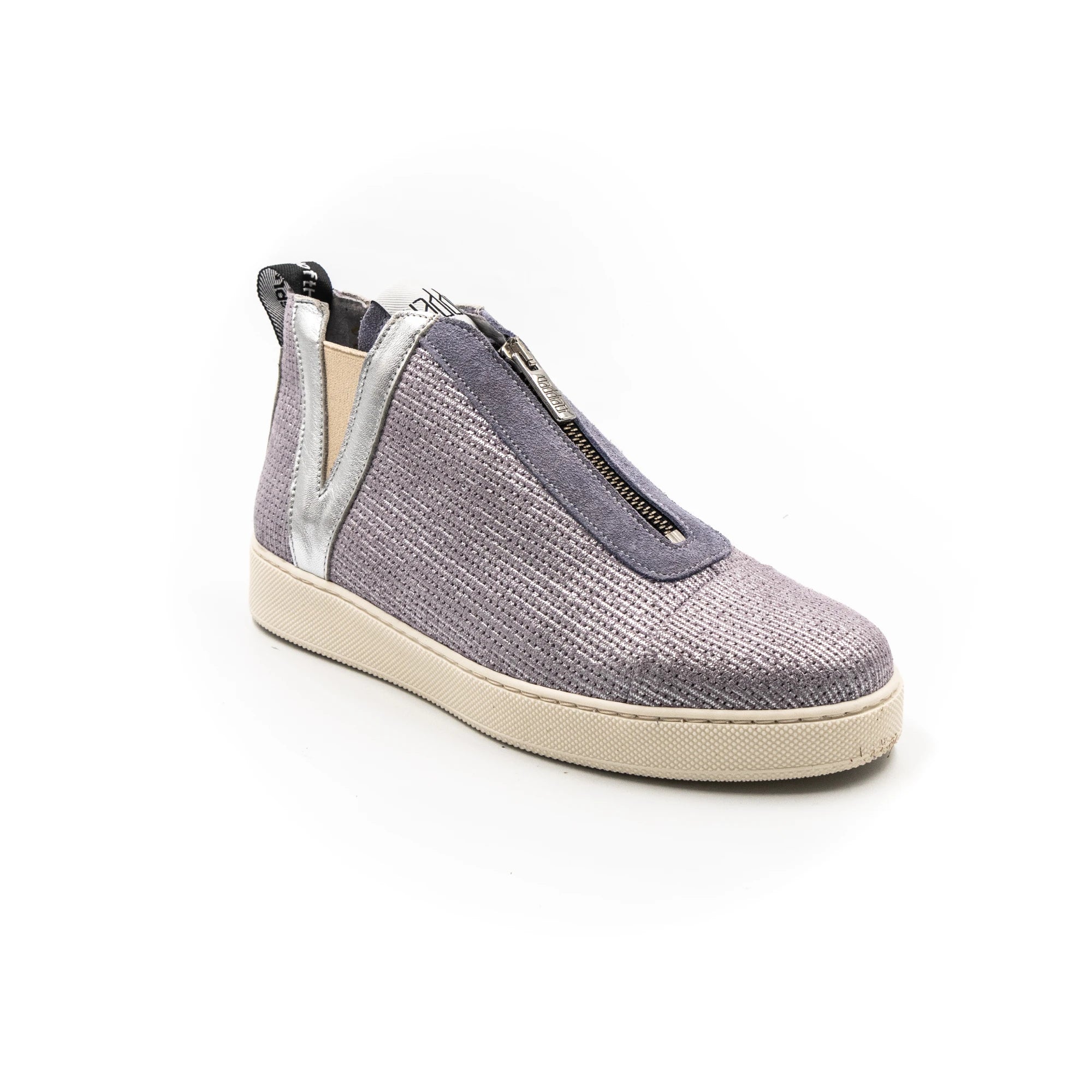 Sneakers with zipper, in lilac.